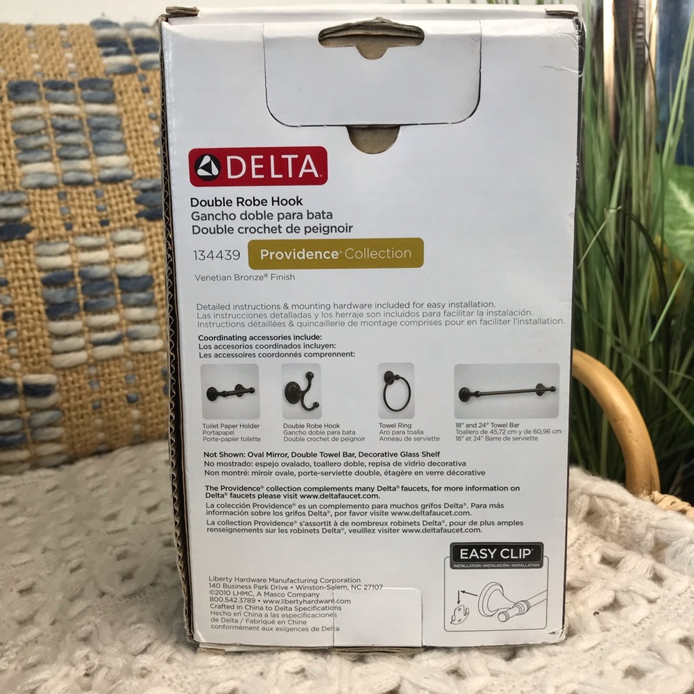 Delta Double Robe Hook - Picture 3 of 3
